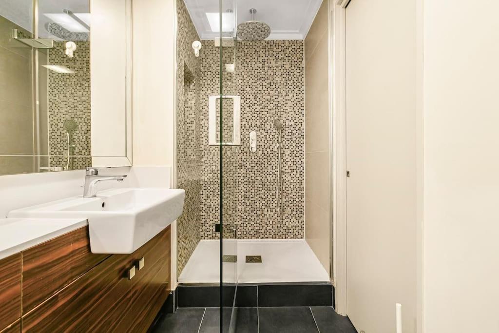 Penthouse Overlooking Hyde Park Appartamento Londra