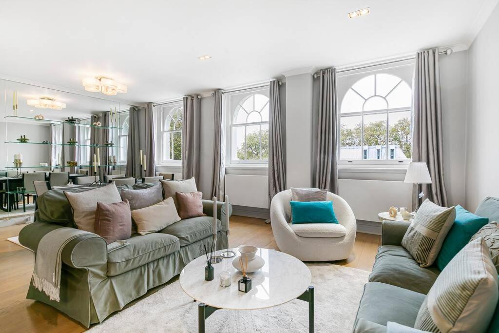 Penthouse Overlooking Hyde Park * London